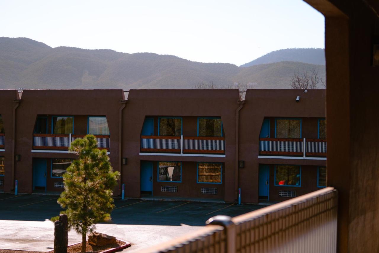 Taos Valley Lodge Exterior photo