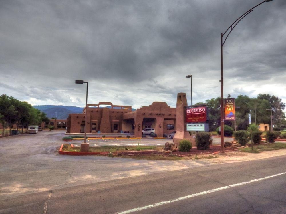 Taos Valley Lodge Exterior photo